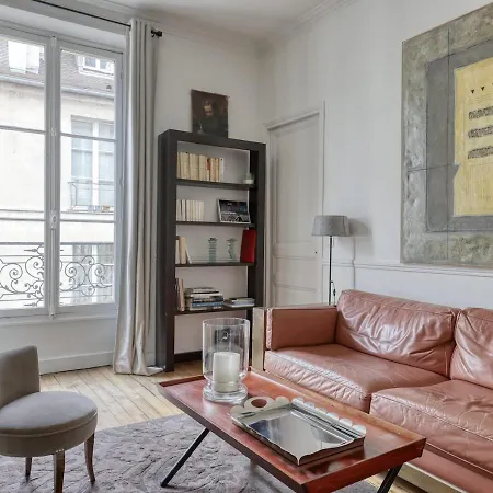 Spacious Typical Parisian Flat - Le Marais Parigi