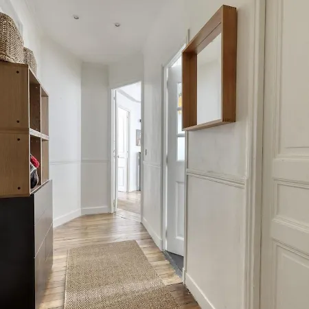 Spacious Typical Parisian Flat - Le Marais Parigi
